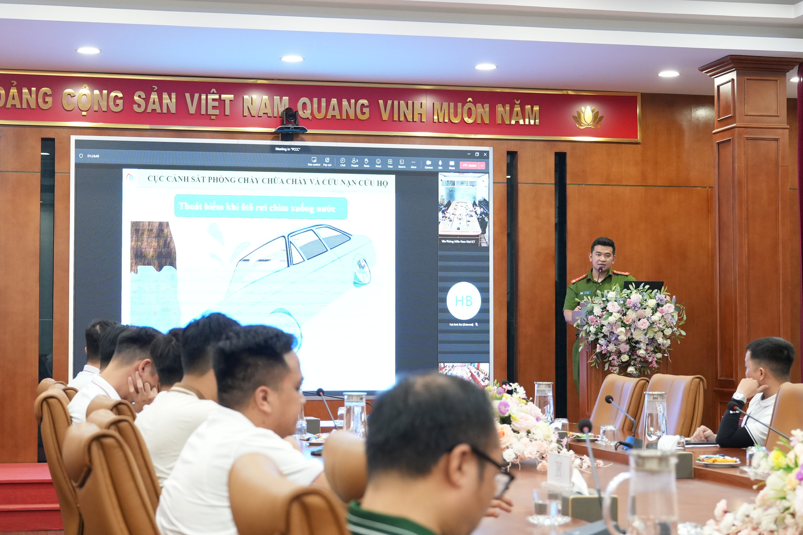 TẬP HUẤN PHÒNG CHÁY, CHỮA CHÁY VÀ CỨU NẠN, CỨU HỘ